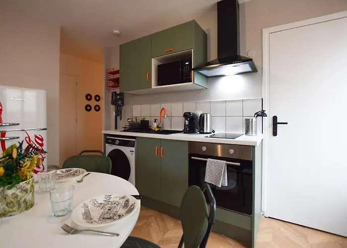 La Rétro-capsule - 2 Chambres&parking Appartement